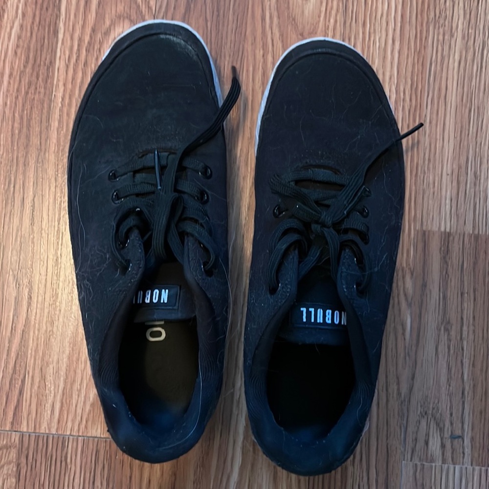 Size 9 trainers NoBull